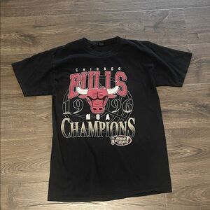 Chicago Bulls 1996 NBA Champions Black T-Shirt, Size Medium, See photos for flaw